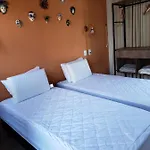 Suítes Verano Ubatuba - NOVAS - Bairro de Itaguá com piscina